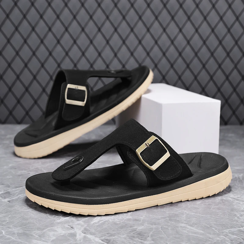 The 2025 new summer style of flip-flops for men, featuring soft-soled flip-flops and dual-purpose outdoor casual anti-slip beach