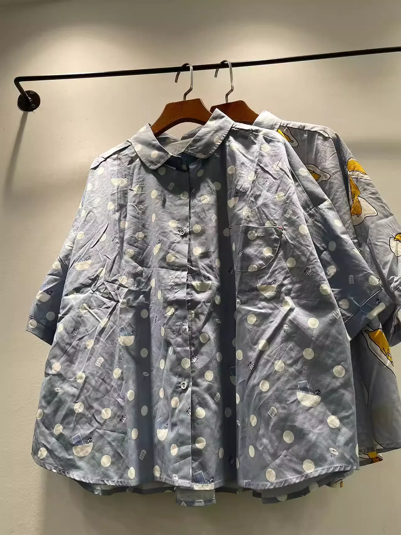 

2025 Бюст 144 см Хлопковые рубашки и блузки большого размера Топы женские Harajuku Модные синие рубашки в горошек с короткими рукавами