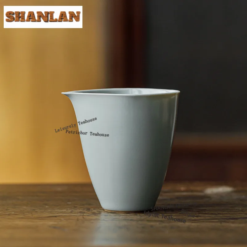 

235ml Azure Ru Kiln Tea Pitcher Boutique Divide Tea Fair Cup Cha Hai Dispenser Justice Cup Fair Mug Cha Ornaments Accessories