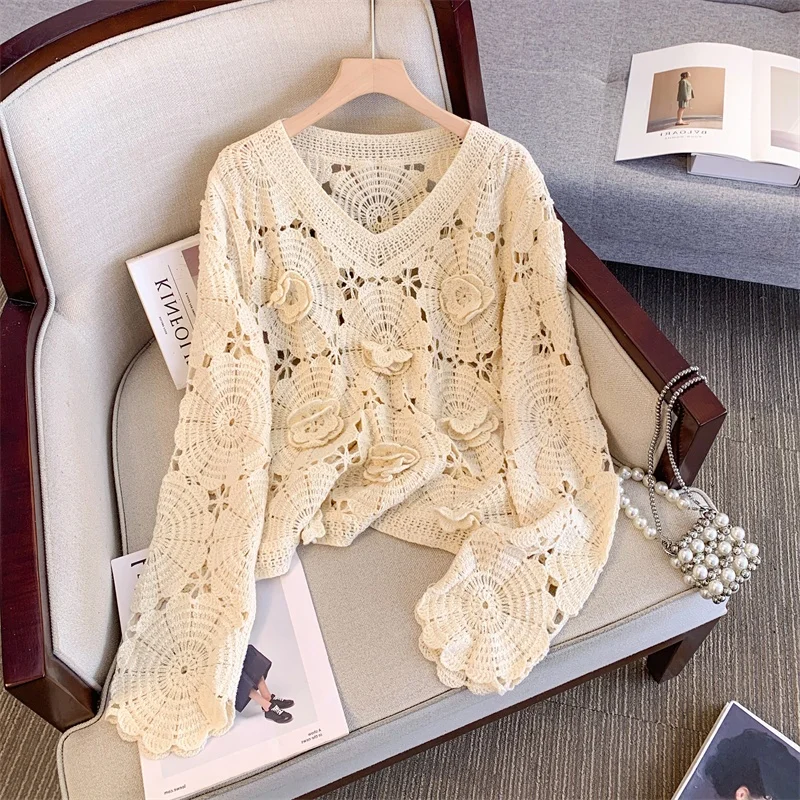 เสื้อถักไหมพรมทรงตรงสำหรับผู้หญิงไซส์ใหญ่ สไตล์ลำลอง ใส่ได้ทั้งเป็นเสื้อตัวในและตัวนอก  แบบเว้าลายฉลุ  คอวี แขนยาว  สำหรับฤดูใบไม้ผลิและฤดูใบไม้ร่วง