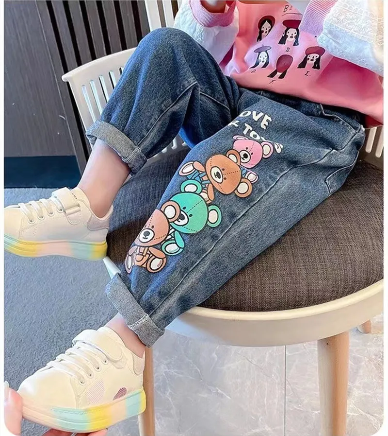 Spring And Autumn Girls Jeans New Pattern Fashion Girls BabyGirl child jeans Loose Casual Pants Cartoon Jeans Bear 2024 New Kids