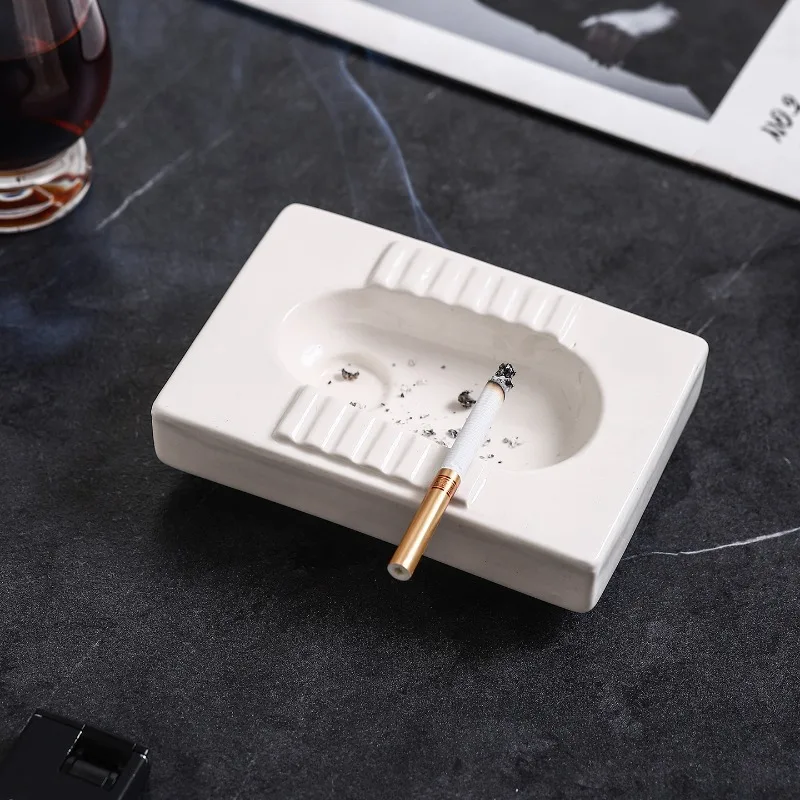 Bizarre Creative Squat Toilet Ashtray Personalized Ceramic Toilet Ashtray Decoration Birthday Gift Creative Ornament