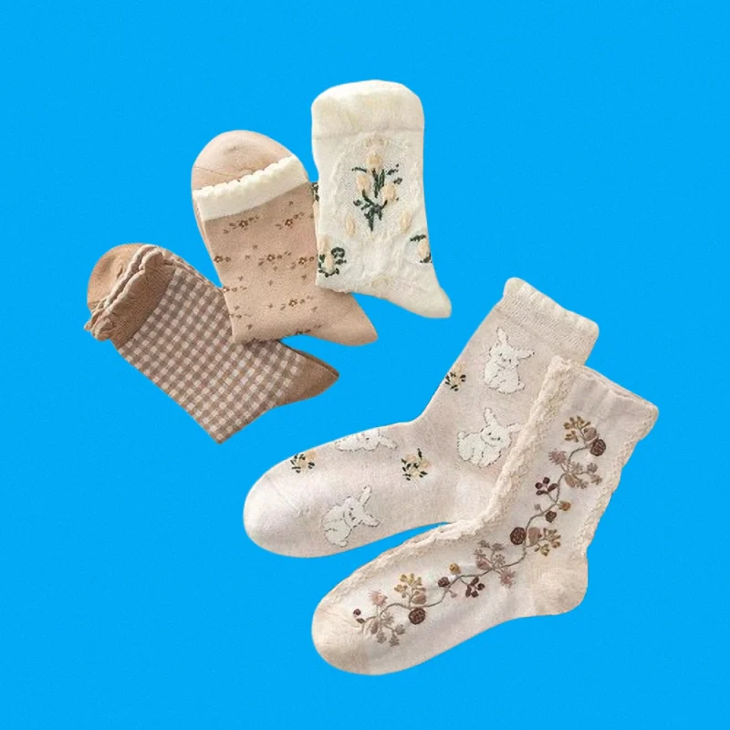 Chaussettes en coton pour femmes, confortables, décontractées, art, style coréen, assorties, mignonnes, tube moyen, mode, 5/10 paires