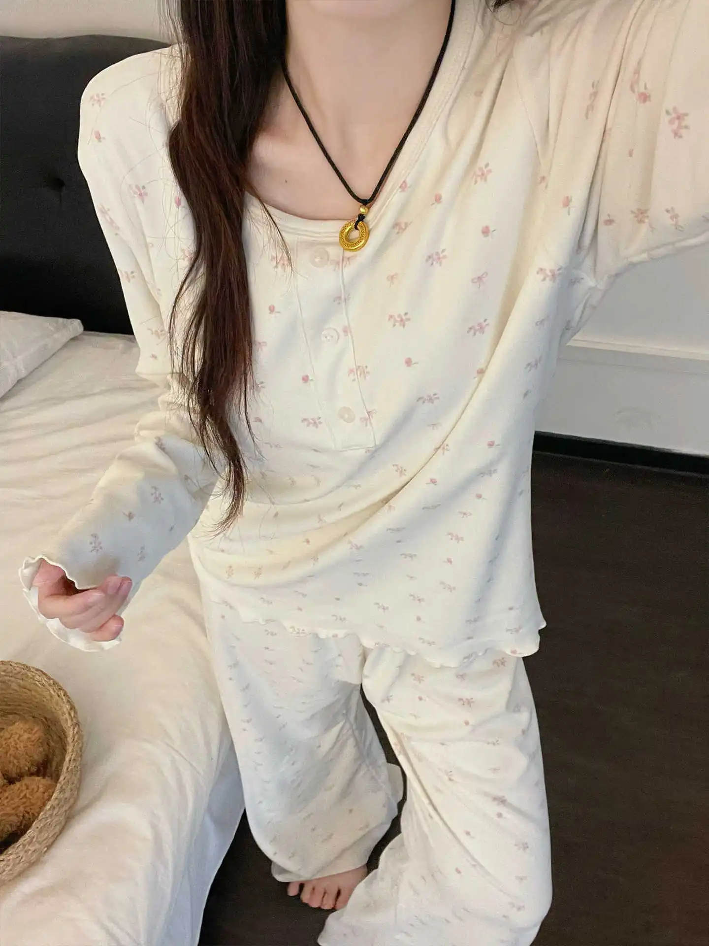 

Мягкий женский комплект с длинными рукавами и цветочным принтом, осень/зима 2026, пуловер с круглым вырезом, топ + брюки, комплект из 2 предметов, одежда для дома, пижамы