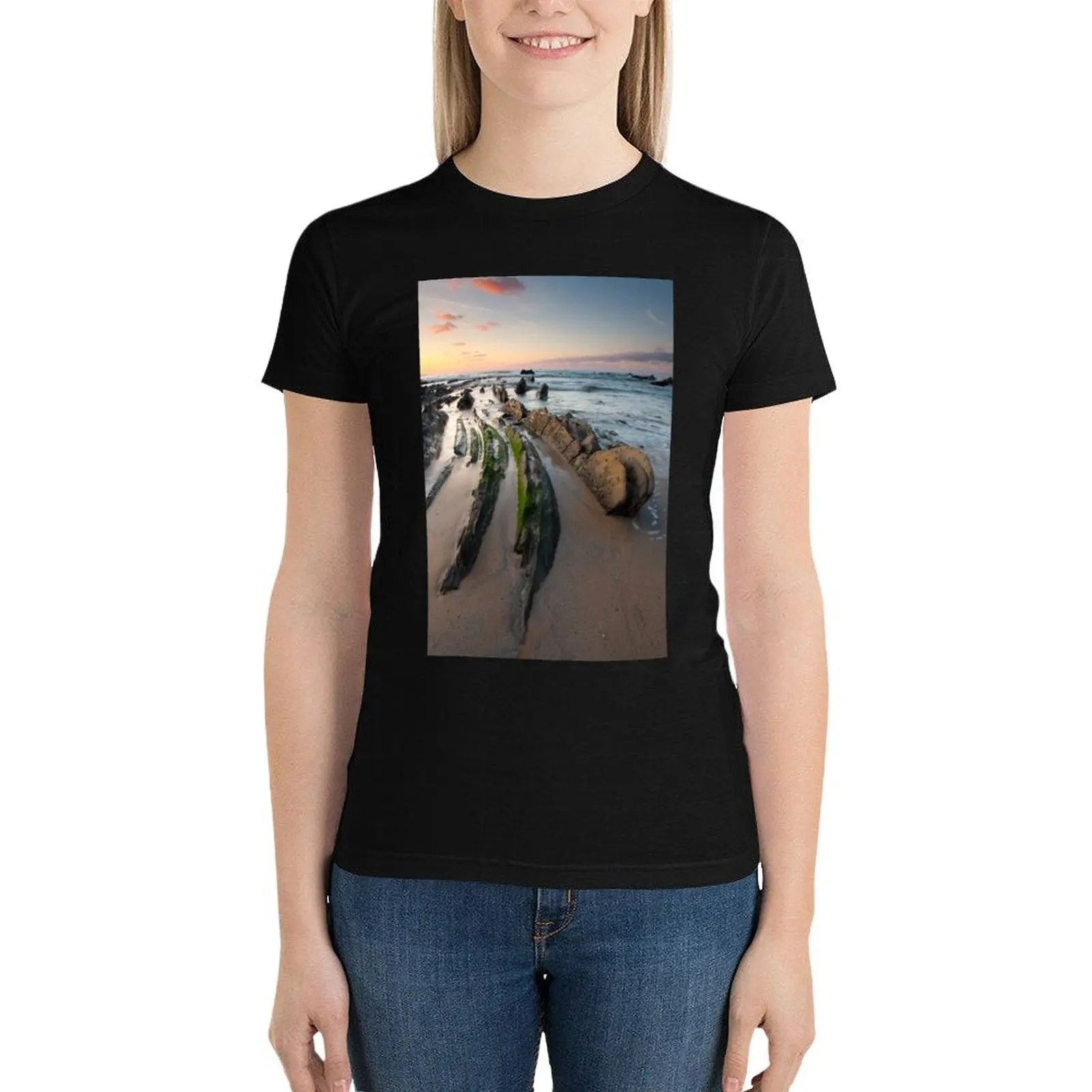 Beach of Barrika, Bizkaia, Spain\t T-Shirt kawaii clothes Female clothing Women's tee shirt