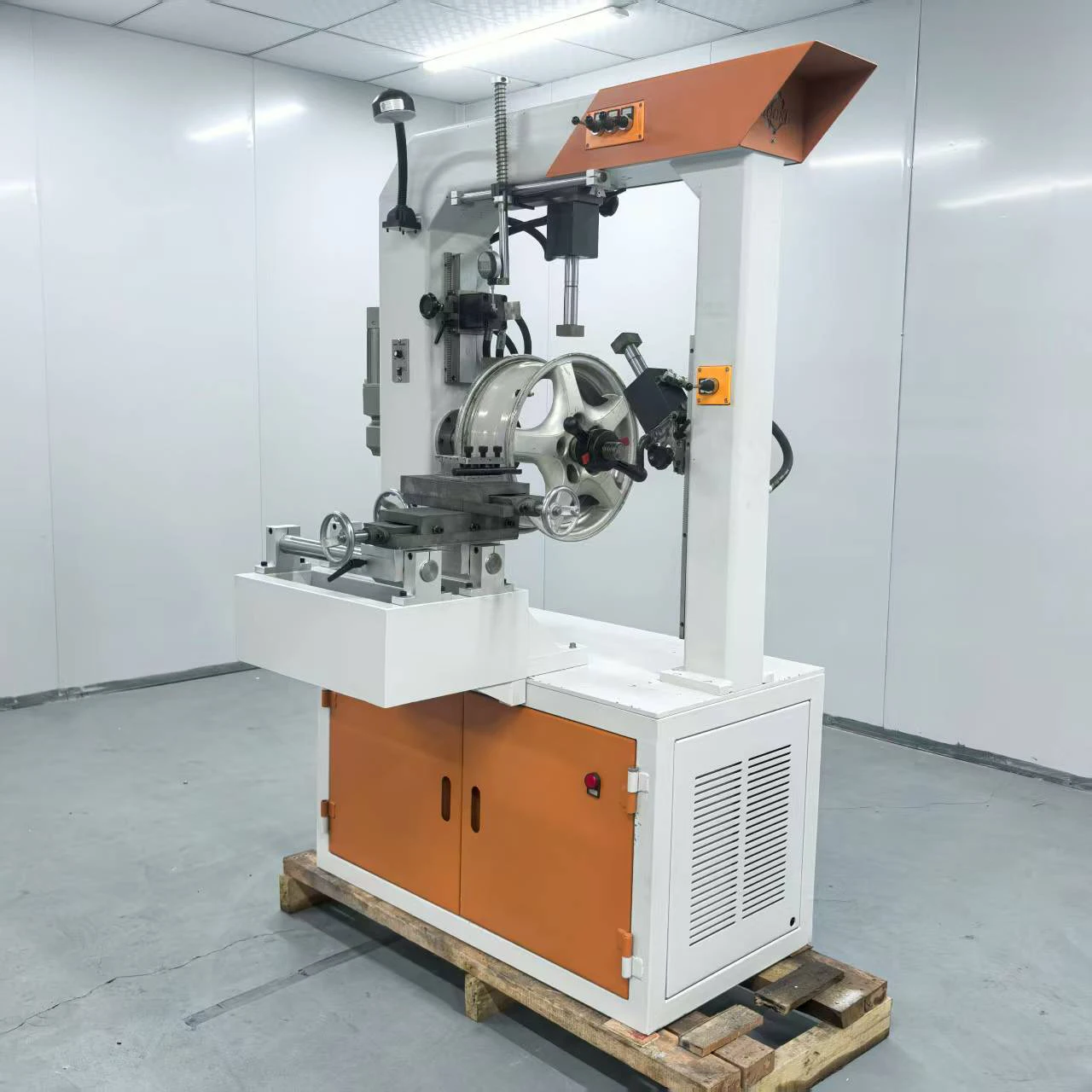Factory Direct Sale Automobile Wheel Hub Repair Machine Aluminum Alloy Rim Straightening Machine Repair Equipment Vehicle
