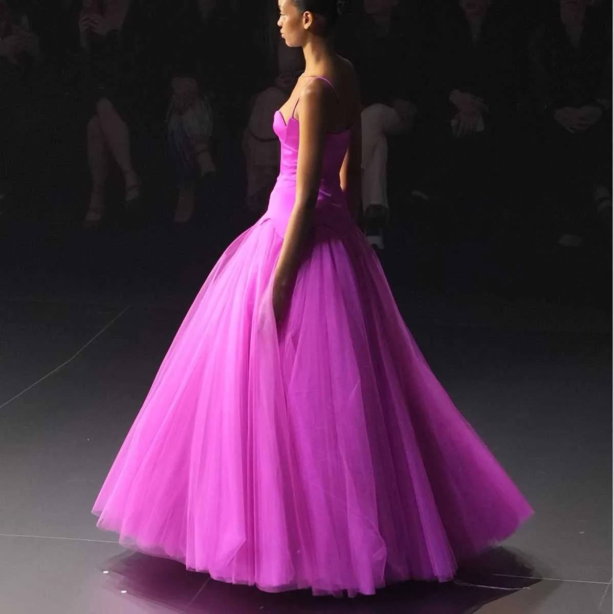 

Hot Pink Layers Tulle Evening Maxi Skirt for Women High Waist Elastic Ball Gown Puffy Mesh Long Prom Party Skirts 8 Layers Tutu