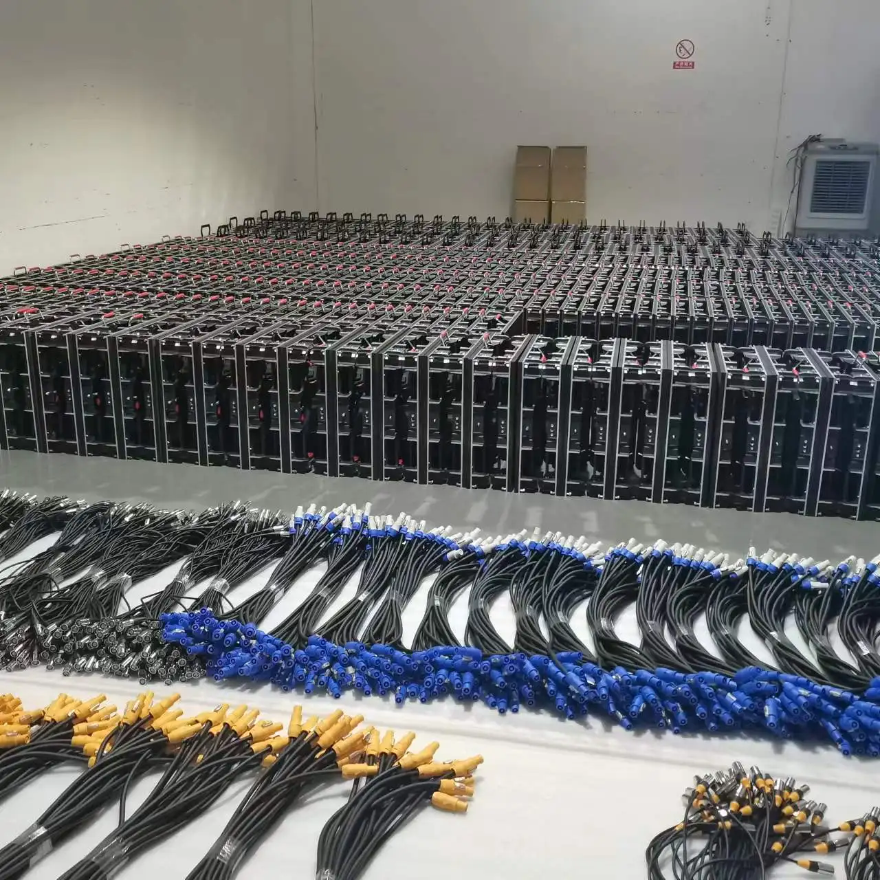 تخصيص لوحة شاشة رقمية داخلية سلس الربط الأحداث شاشة عرض تأجير P1.56 500*500 مللي متر لوحة حائط الفيديو