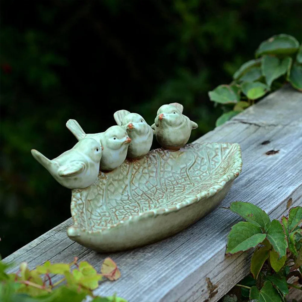 

1Pcs Retro Bird Water Feeder Ceramic Craft Mini Leaf Shaped Plate Bird Drinking Bowl Home Ornament Garden Decoration