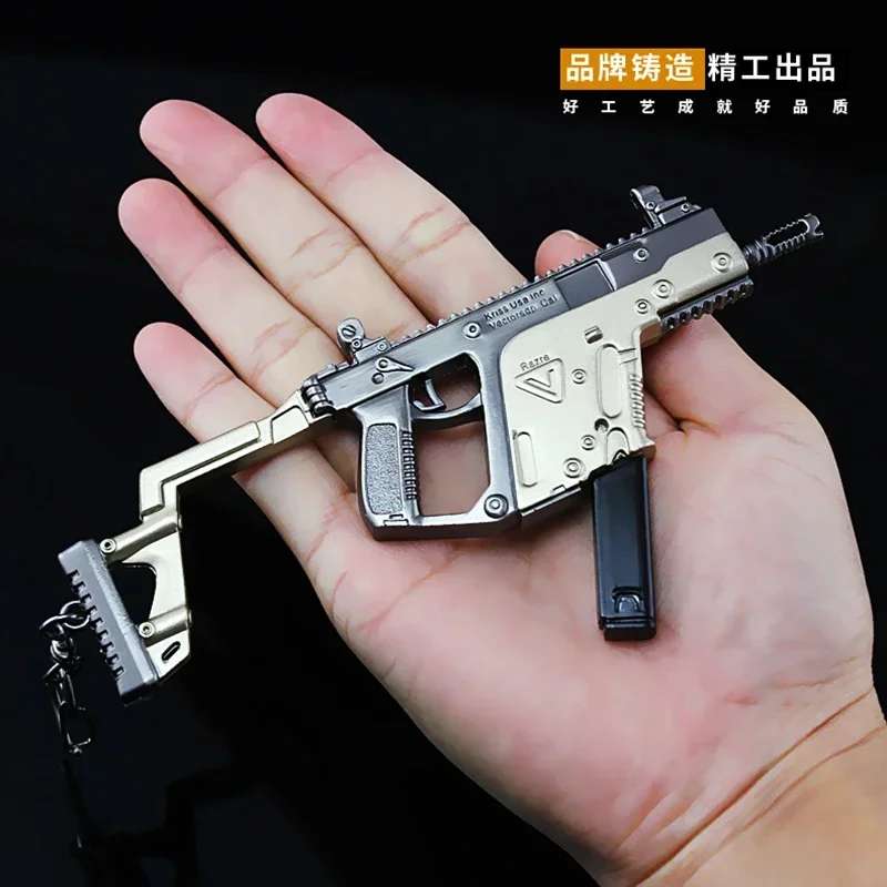 KRISS Vector Submachine 14cm Gun Metal Weapon Model PUBG Game Peripheral War Military 1/6 Soldier Equipment Accessories Keychain