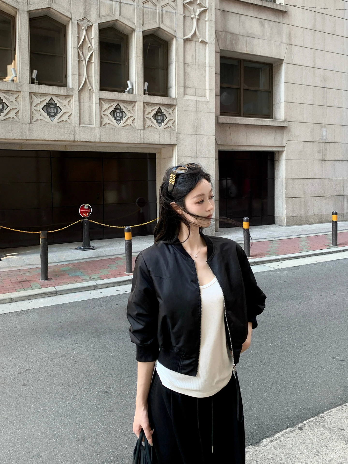 

Женская верхняя одежда Bla Manhattan Night: стеганая хлопковая куртка 7/8 длины, свободный крой, нейлоновая ткань, чистый стиль