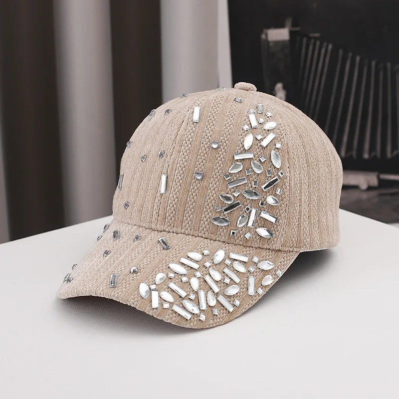 Versatile Autumn and Winter Women's Duckbill Hat That Makes the Face Look Smaller