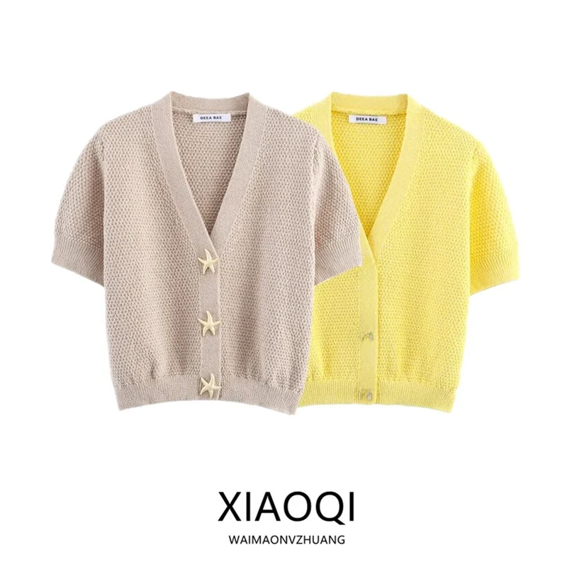 

Summer 2025 Women's Knitted Jaet Star aped Button Design V Ne ort Sve Commute Sle Regular Length Outerwear