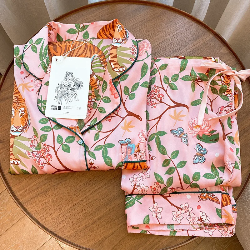 Pijama de seda de imitación de tigre de la selva para mujer, pantalones rosas de manga larga, ropa de dormir para exteriores, moda de dos piezas,