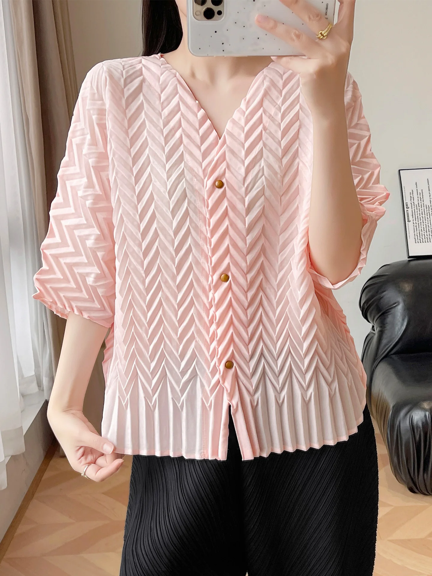 Casual V-Neck Open Cardigan T-Shirt Color Loose Fit Five-Quarter Sleeve Pleated Slimming Top for Women Summer Polyester Fiber