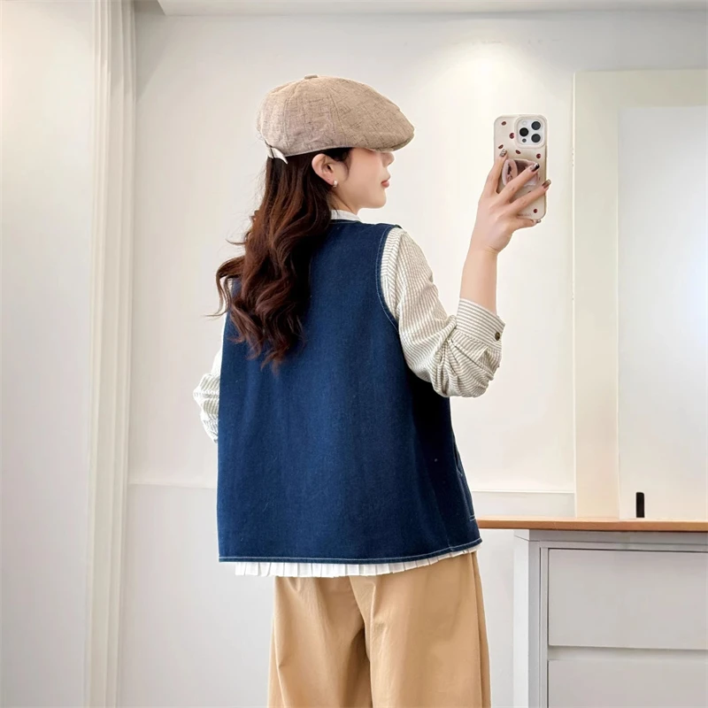 Women's Spring Clothes Loose Versatile Casual Retro Denim Vest Single Breasted Pockets Round Neck Oversize Female Vest Outside