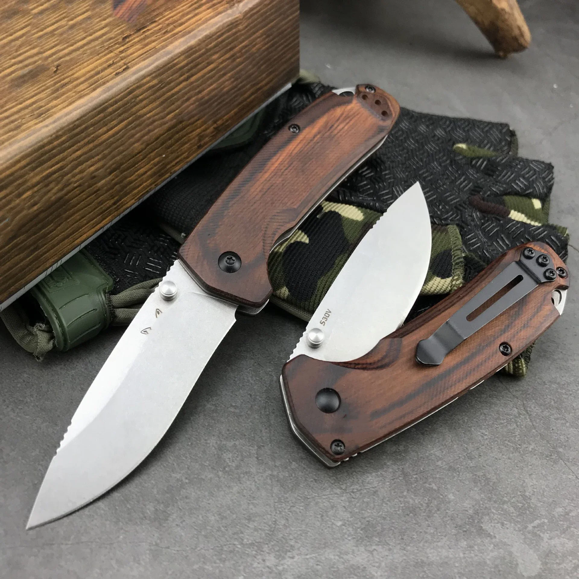 

BM 15031 Wooden Handle Folding Knife 8c13mov Blade Pocket Camping Hunting Self-defense Tactical Outdoor Multitool Knives EDC