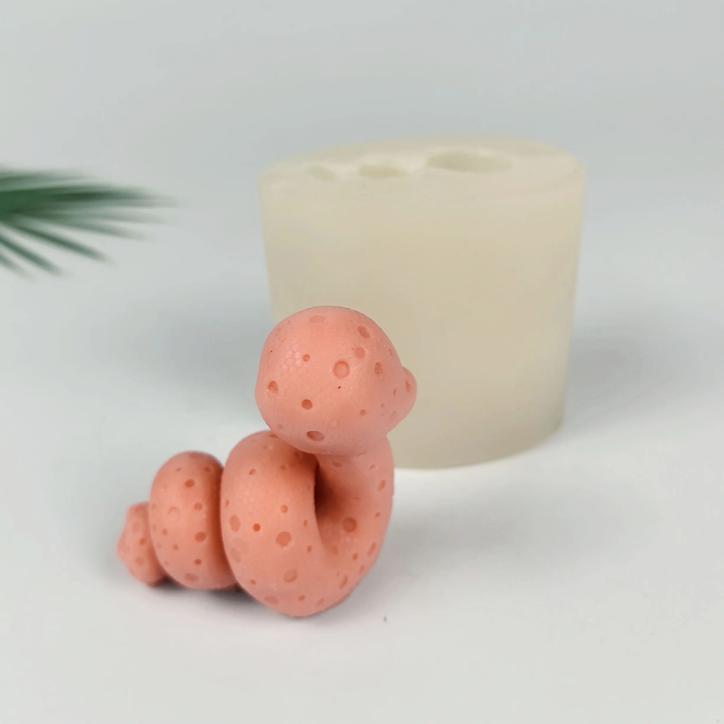 3D Animals Mold Dotted Snake Moulds Silicone Candle Soap Molds Clay Resin Cake Decor Wedding Birthday Candles Handmade DW0827