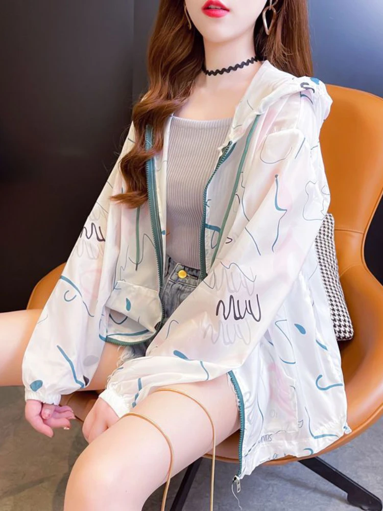 Summer Windbreaker Jacket Women Loose Lady Thin Breathable Coat Sun Protection Clothes Outdoor Sportwear Top Lightweight