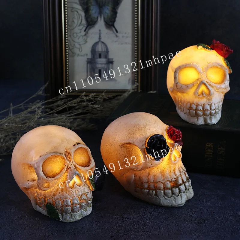 

New Halloween Luminous Resin Skull LED Horror Skull Prop Halloween Decoration