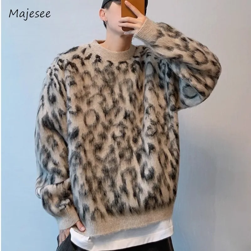 Leopard Vintage Chic Sweaters Men Handsome Casual All-match Knitwear Autumn Harajuku High Street O-neck Design Panelled Fashion