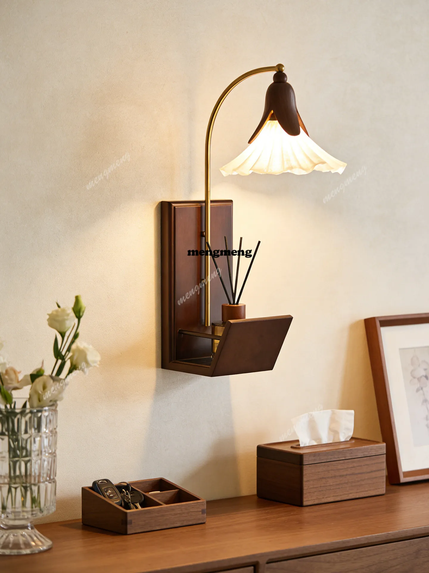 French vintage style wall lamp bedroom bedside lamp petal shape hotel living room creative entryway storage wall lamp