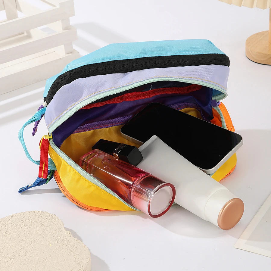 Große Kapazität Leichte Kosmetik- und Toilettenartikel-Reisetasche Dopamin-Farbige Reise-Schultertasche Wasserdichte Nylon-Toilettenartikel-Hängetasche – Detail 3