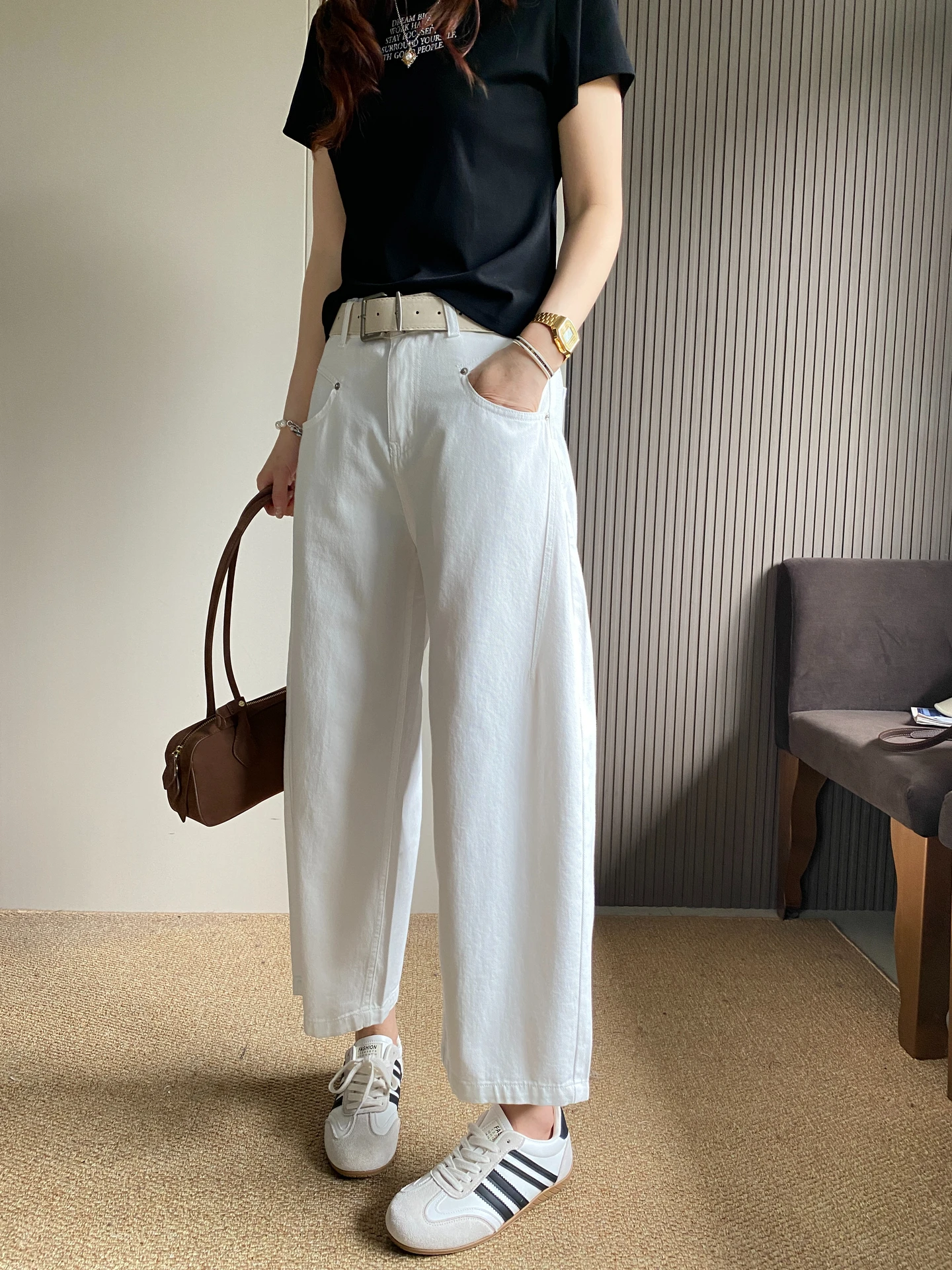 

Женские белые джинсы с высокой талией и широкими штанинами, свободного кроя, утягивающие, маленькие размеры, прямые брюки длиной 7/8, весна 2026, новый стиль