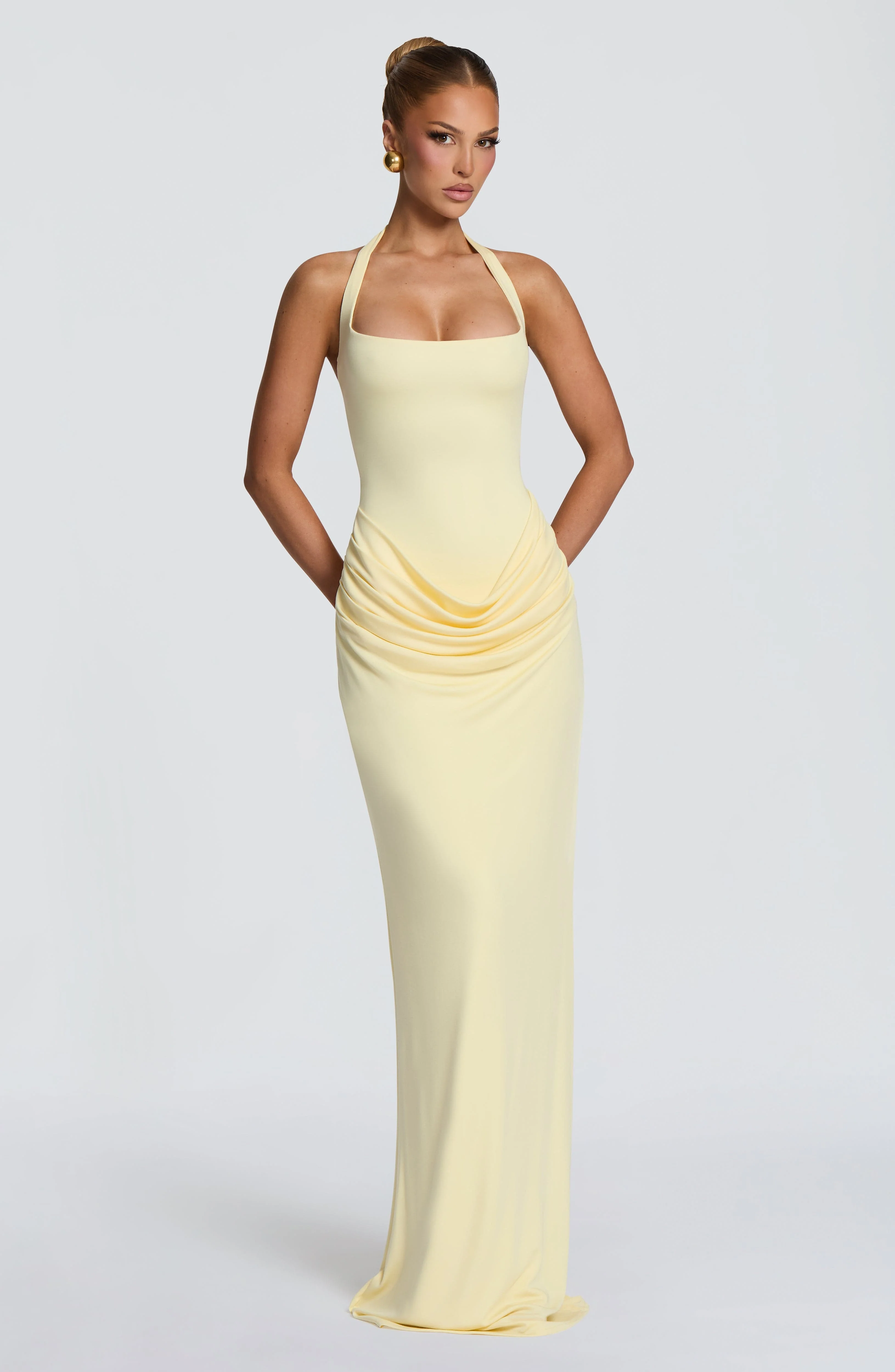 Vestido largo maxi halter con cuello cuadrado, cintura drapeada, fruncido, ajustado, estilo sirena, elegante para invitadas de boda, fiesta de noche, vestido de mujer