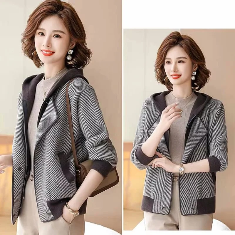 Spring Autumn Middle Aged Mother Hooded Wool Blend Outwear Lady Fashion Short Woolen Jacket Korean Women Large Size 4XL Coat