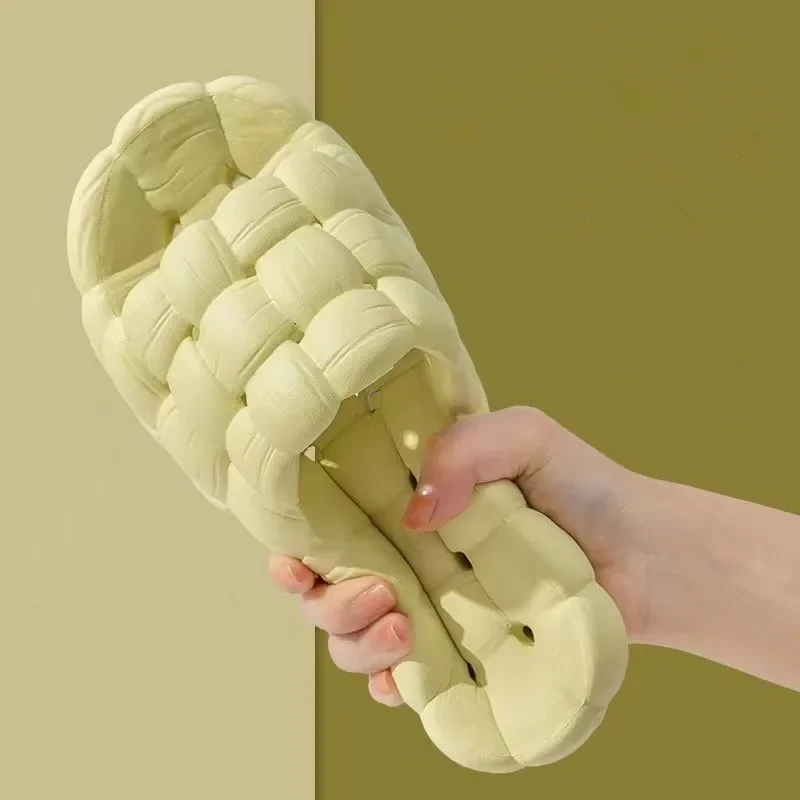 New Fashion Summer Sandals Women Weave Bathroom Slippers Hollow-out Sole EVA Slides Men Couple's Soft Sole Beach Shoes Slippers