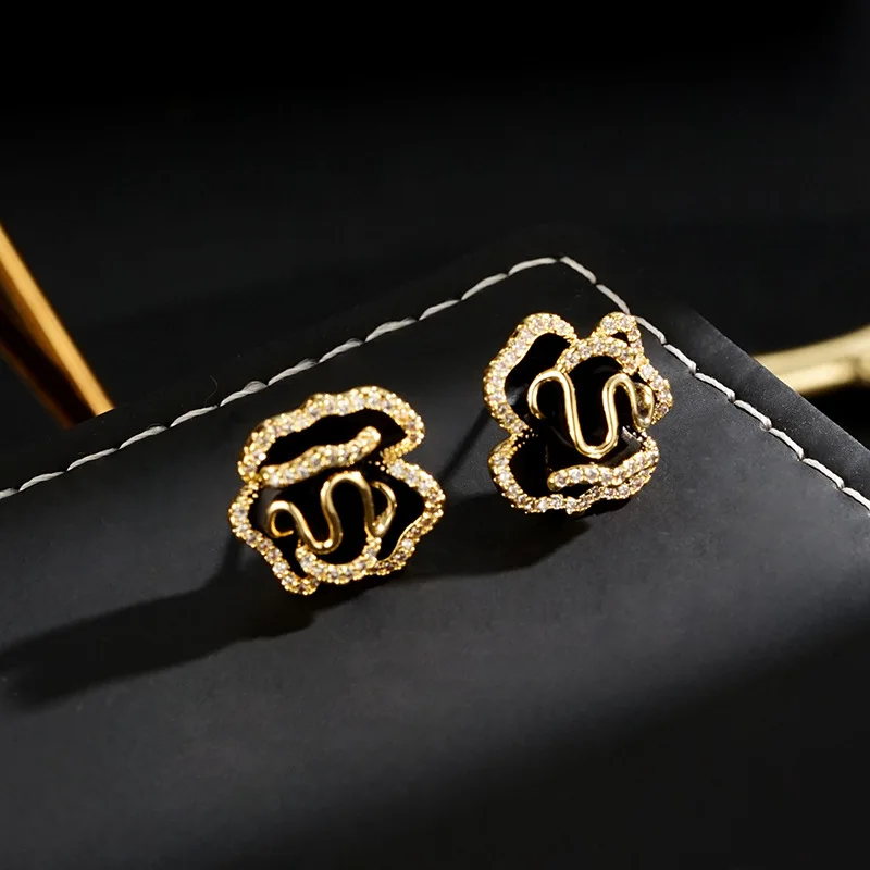 18K Full-pavé Camellia Earrings
