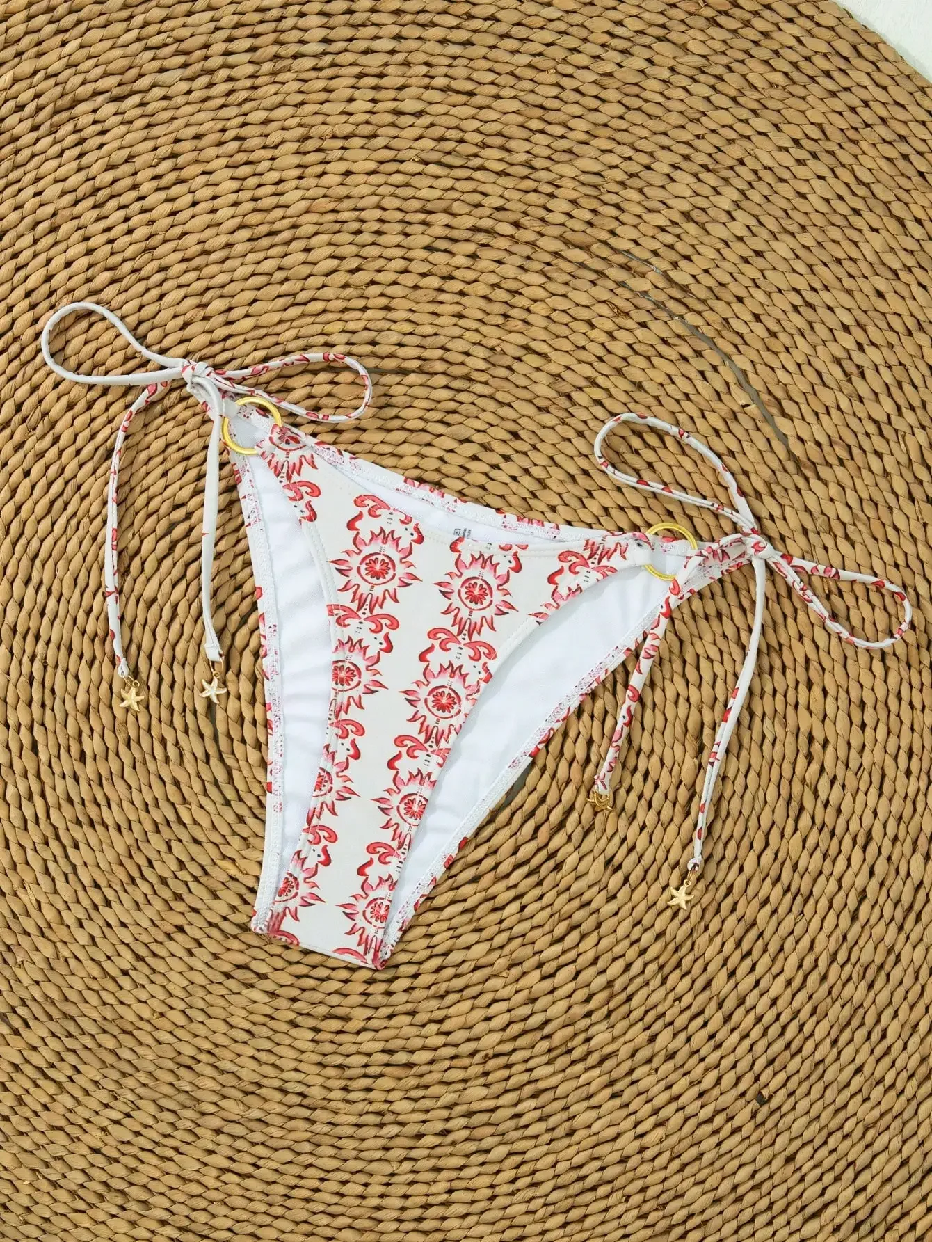 Costume da bagno caldo sexy bikini a forcella alta con scollo all'americana e design aperto sul retro