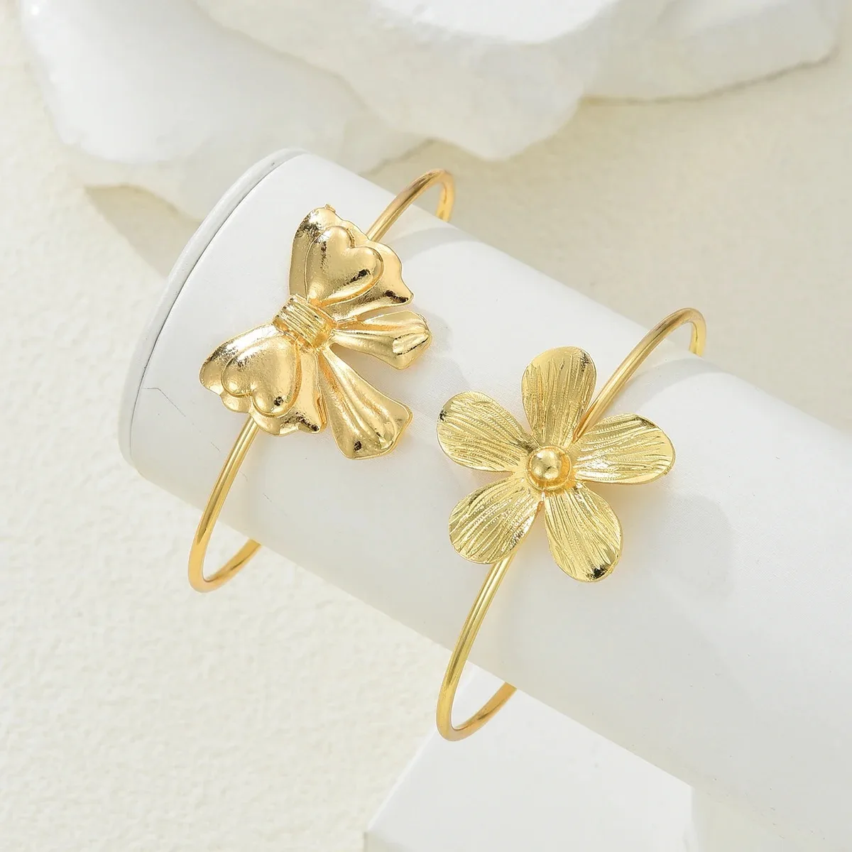 

2Pcs/set Elegant Flower&Bowknot Gold Color Bangle for Women Exquisite Waterproof Open Cuff Bracelets Sets Wedding Party Jewelry