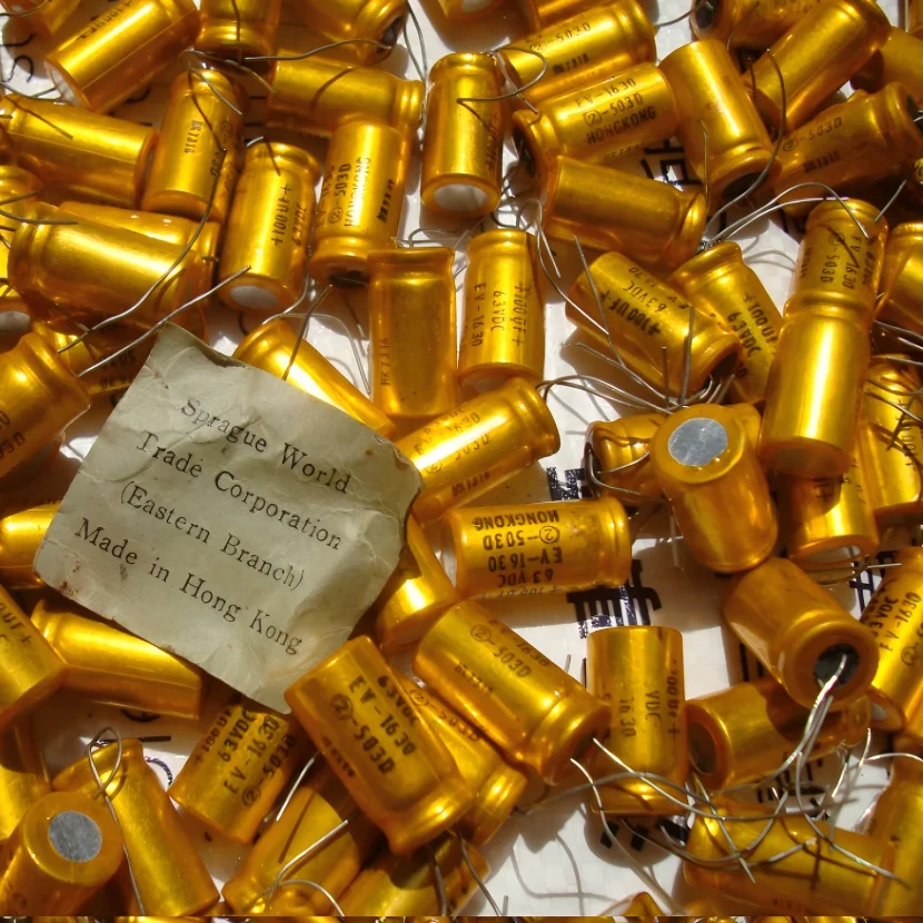 100µF 63V 503D SPRAGUE Gold-plated high-end audio vacuum tube preamp antique cathode capacitor. Dimensions: 13 * 25mm