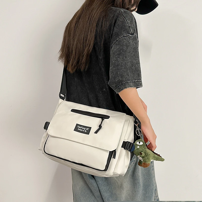 

Unisex Nylon Messenger Bag Student School Shoulder Bag Solid Color Crossbody Bags for Teenage Boy Girls Casual Handbag and Purse
