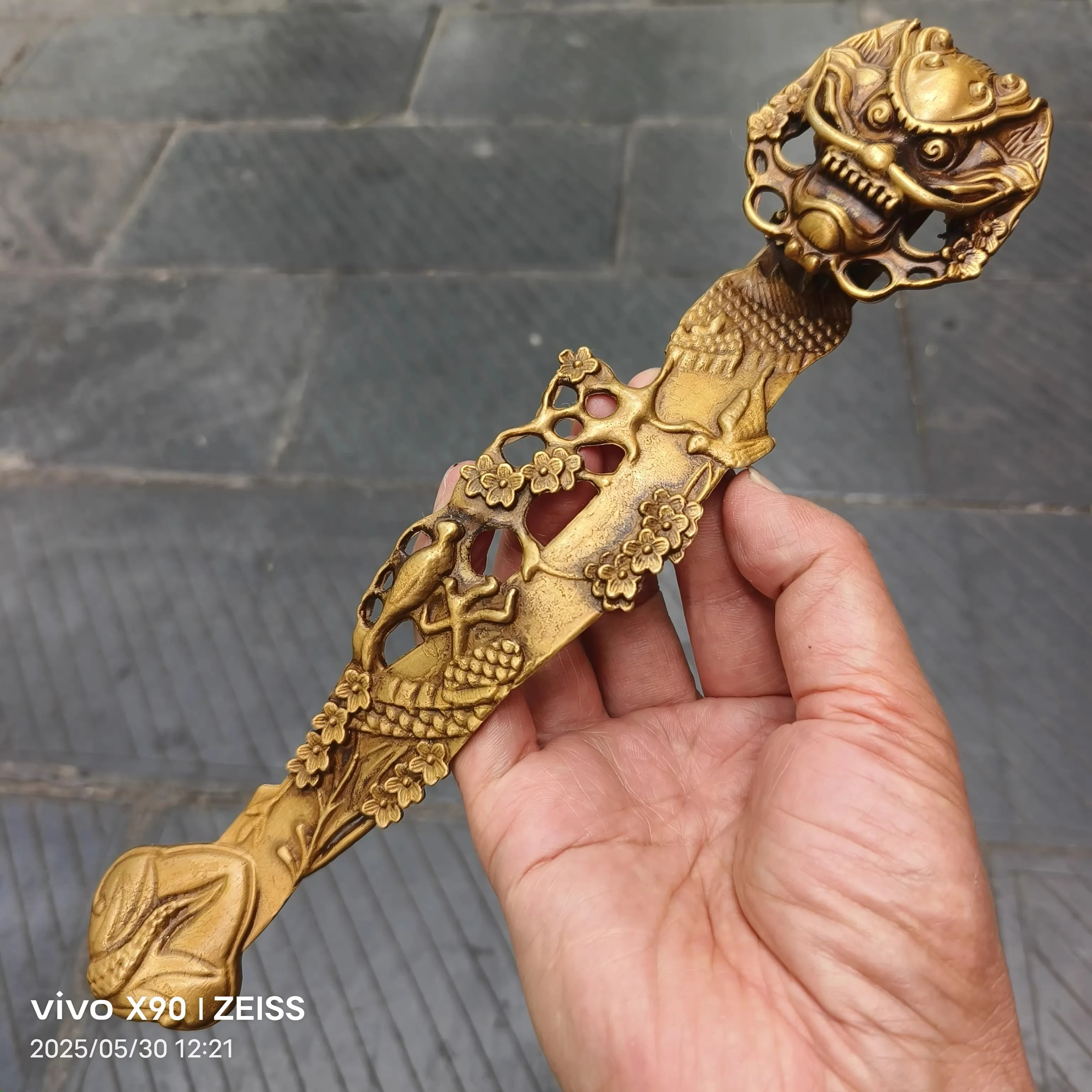 Antique Bronze Collection Dragon Ruyi Lingzhi Ornament Large Lucky Town House Auspicious Transport Ornament