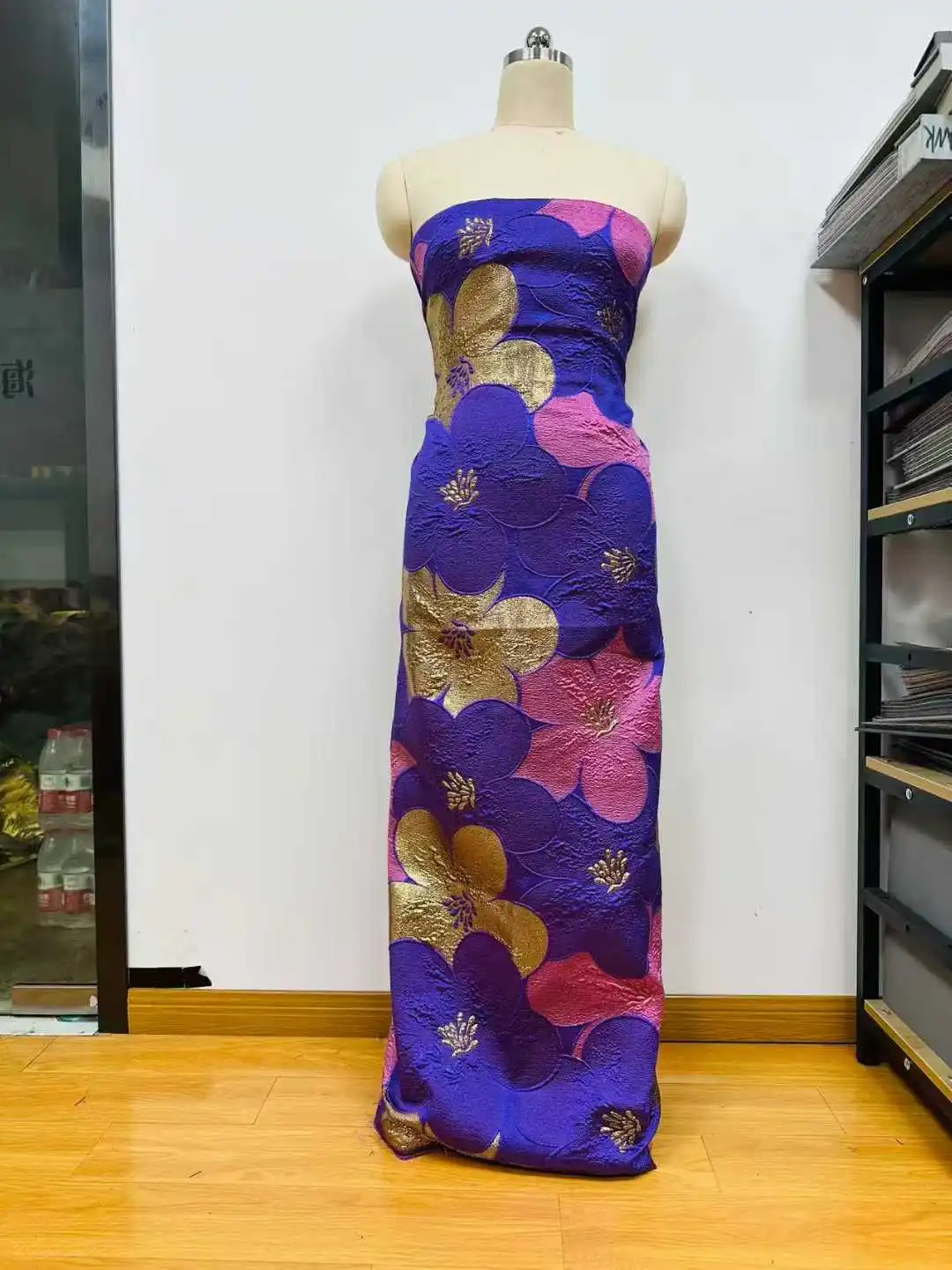 파티 시즌 나이지리아 브로케이드 레이스 원단 고품질 2025 아프리카 레이스 원단 자카드 웨딩 파티 드레스 재봉용 SZ1694