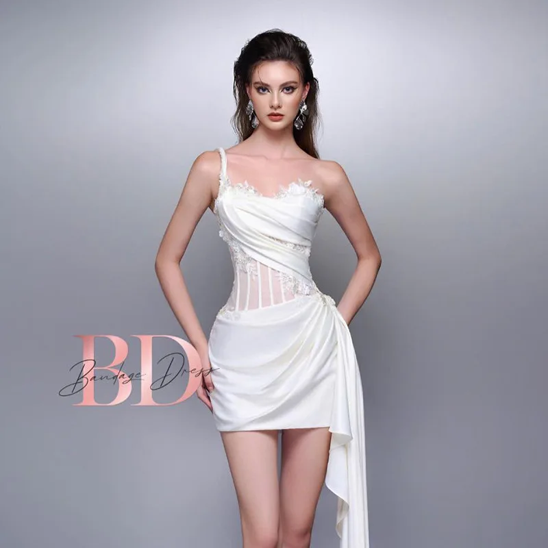 commerce-exterieur-voyage-photographie-jupe-courte-haut-de-gamme-broderie2025-hiver-nouvelle-dentelle-blanche-satin-patchwork-sangle-robe