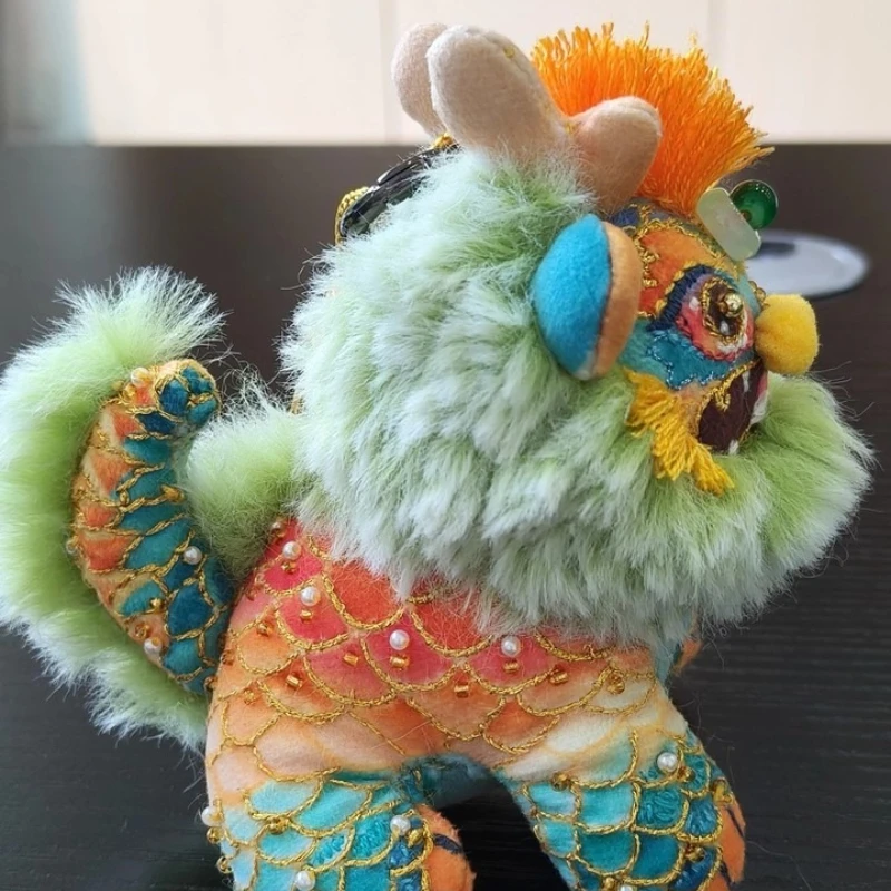 Embroidery handmade DIY material wrapped in water Kirin fabric doll Guofeng Rui Beast sachet pendant self-embroidered gift