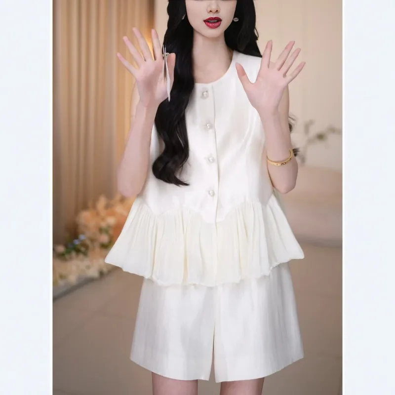 A Stunning Summer Outfit Complete Set of Fashionable Ruffled Youthful Sleeveless Tops and Shorts Two Pieces for Women's Fashion