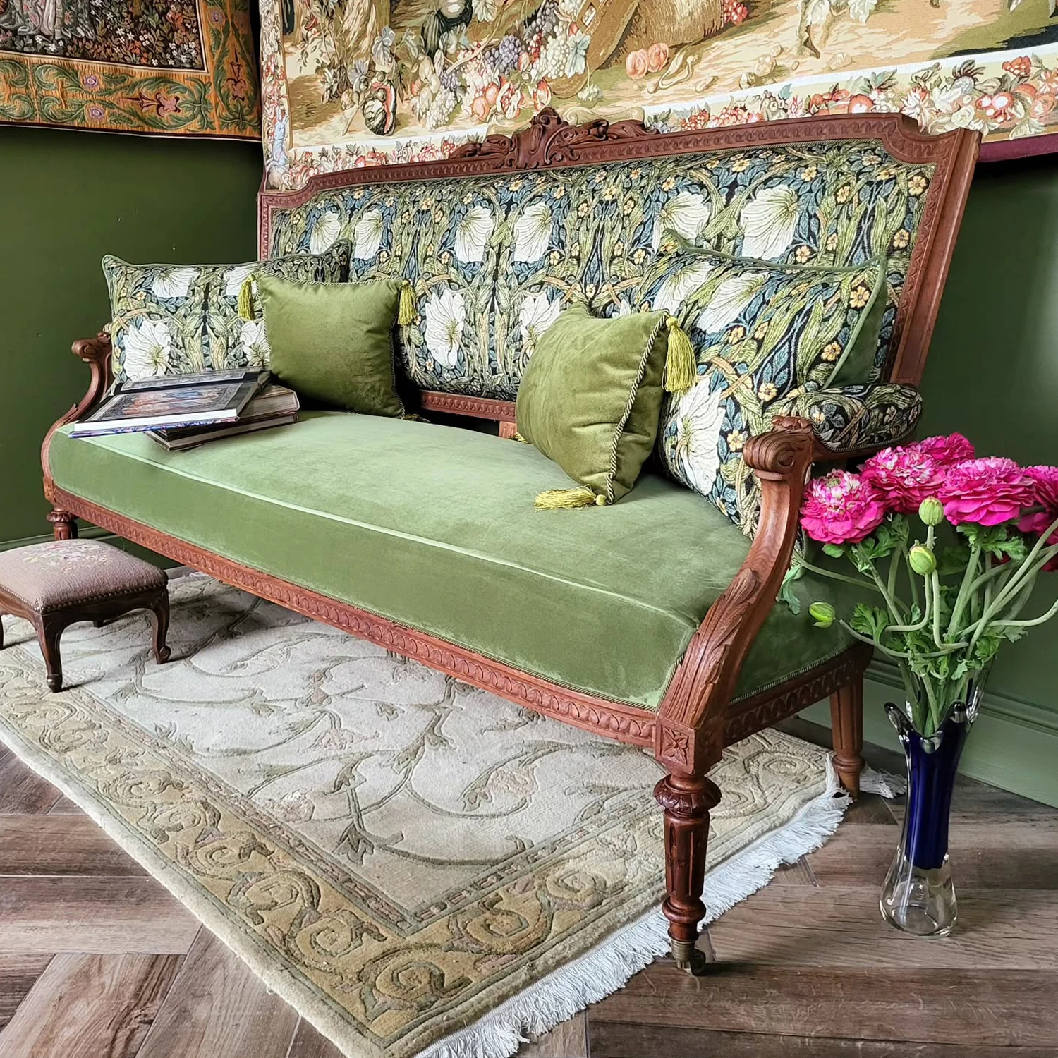 French medieval solid wood sofa villa living room printing sofa American retro home
