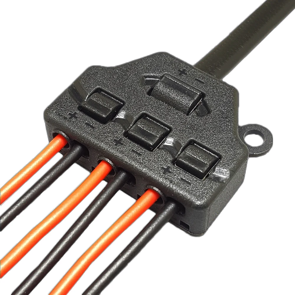 3 Ports Out Line Splitter Quick Connect Low Voltage Wire Splitter Distribution Block For Lighting Led Strip Connection Terminal