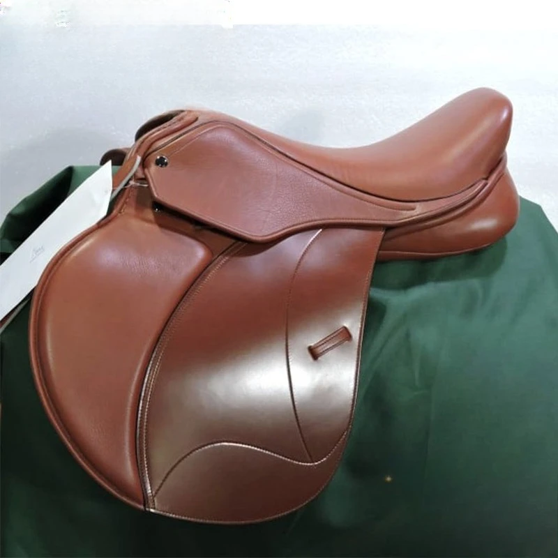 Pure cowhide comprehensive saddle, equestrian club training saddle, a full set of harnesses