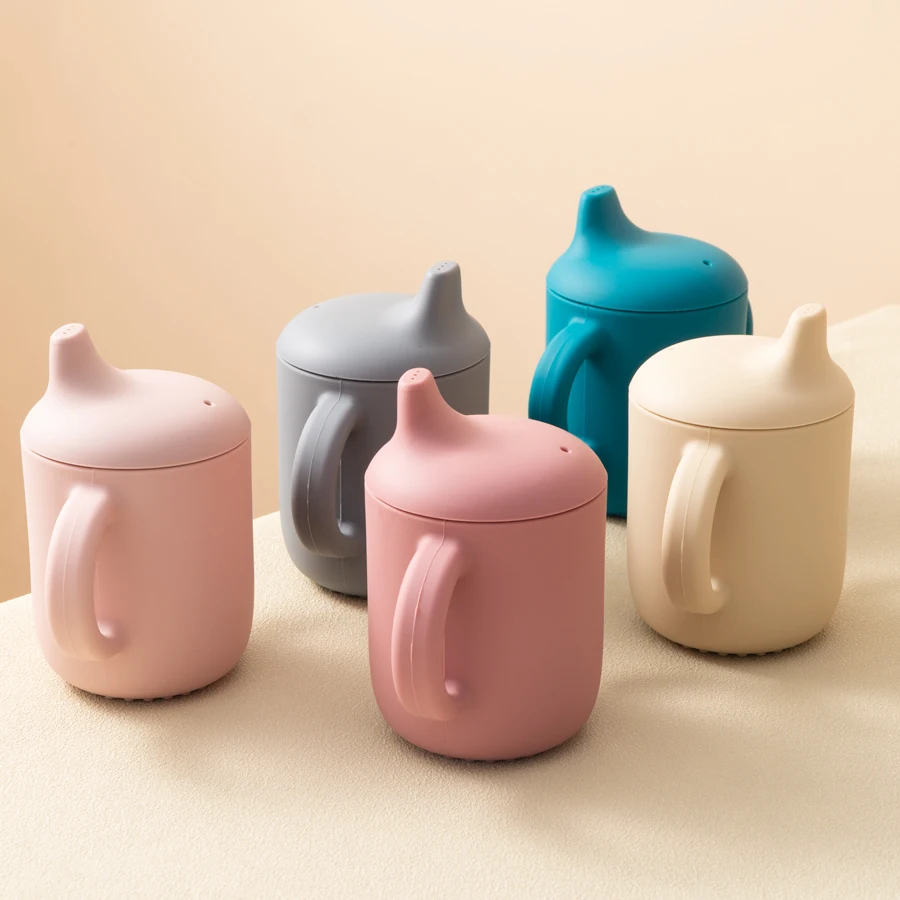 

1PCS Baby Feeding Silicone Cups For Infants And Young Children Portable Learning Hand Shank Drinking Water Cups Baby Stuff