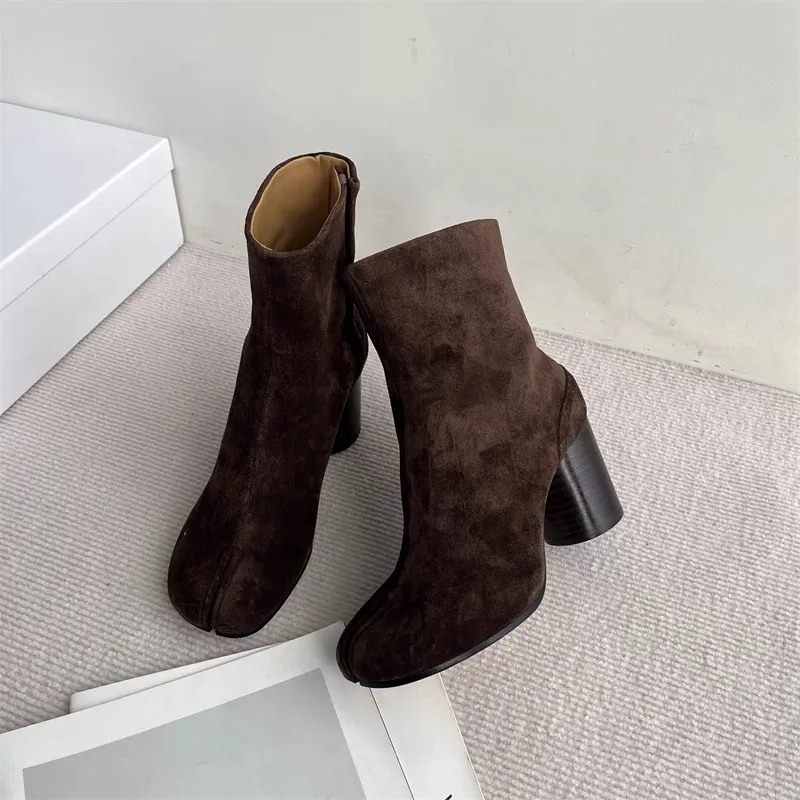 

New Brown Flock Split Toe Boots Women Tabi Ankle Boots Women High Heels Chunky Round Heels Pig Hoof Shoes Woman Botas de mujer