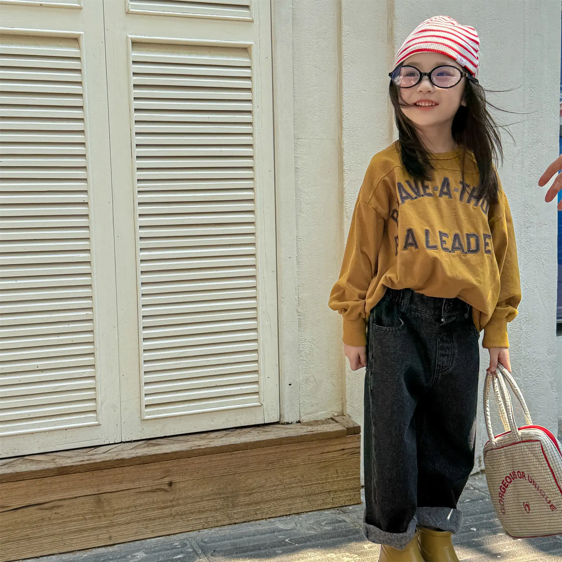 Dżinsy dziecięce na jesień 2025 w stylu koreańskim dla chłopców i dziewcząt, modne spodnie jeansowe, długie spodnie codzienne z elastyczną talią, 1-8 lat