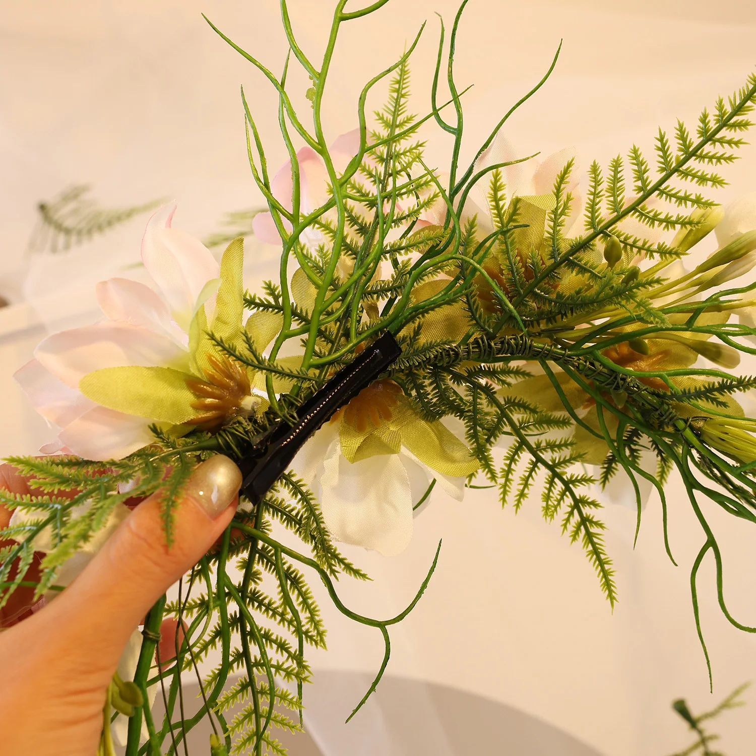 اليدوية الوردي الأبيض زهرة الجرس الاصطناعية زهرة طويلة ورقة العشب شرابة مشبك شعر الزفاف للعرائس إكسسوارات الشعر #5