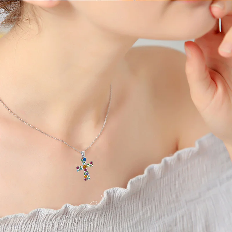 Cross Flower Necklace Pendant Ladies Exquisite Fashion High-End Small Plum Blossom Religious Faith Jewelry Anniversary Gift