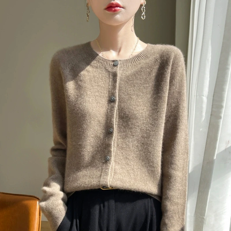 سترة فضفاضة صلبة للنساء لخريف وشتاء 2025 سترة نسائية واحدة الصدر سترة نسائية متينة